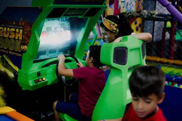 Đường Đua Tốc Độ MOD APK (Mở Khoá Toàn Bộ Xe) v2.5.0